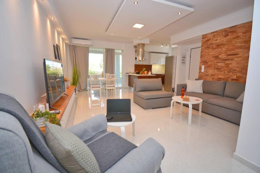 Potamos Deluxe White Apartment Exterior photo